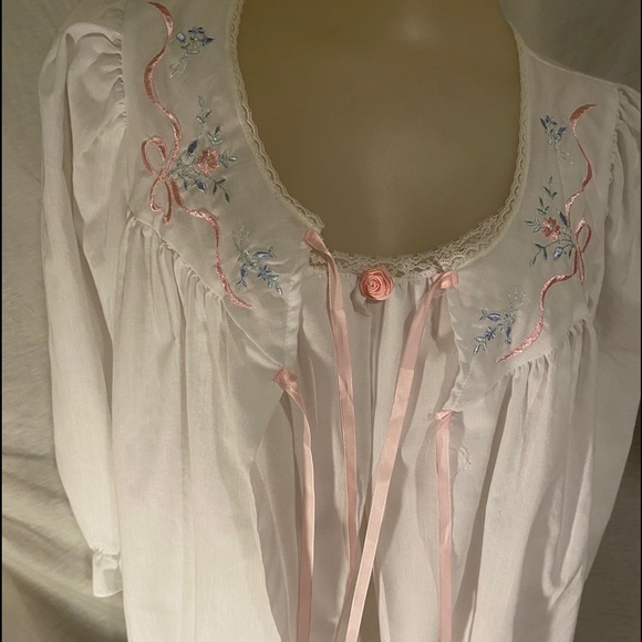 Take Nine Maternity 2PC white Robe & Nursing GownS - Picture 1 of 11